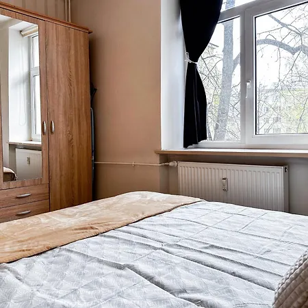 Апартаменты 10 Min To Old Town - Free Parking - Work Station