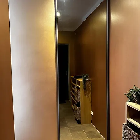 10 Min To Old Town - Free Parking - Work Station