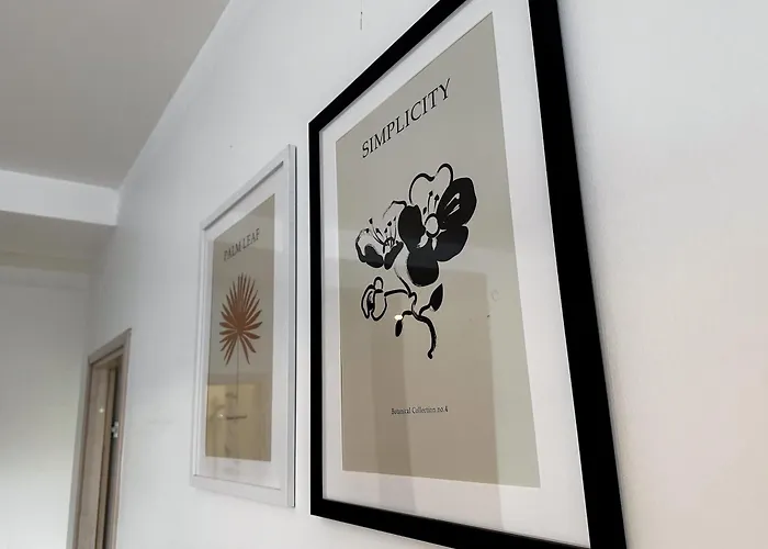 Апартаменты 10 Min To Old Town - Free Parking - Work Station *