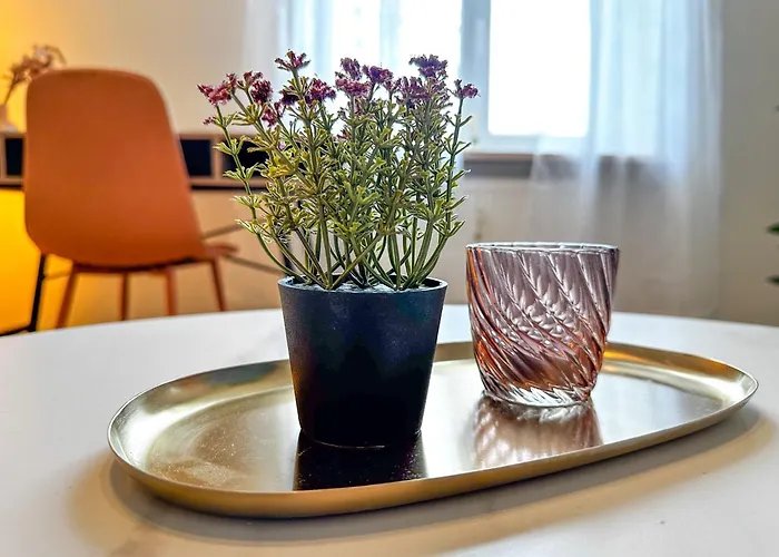 10 Min To Old Town - Free Parking - Work Station Апартаменты *