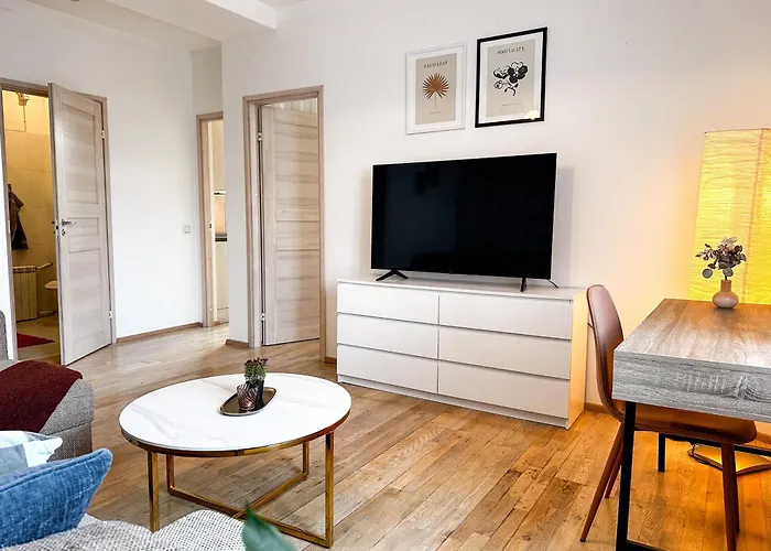 10 Min To Old Town - Free Parking - Work Station Таллин