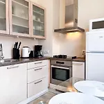 10 Min To Old Town - Free Parking - Work Station Апартаменты *
