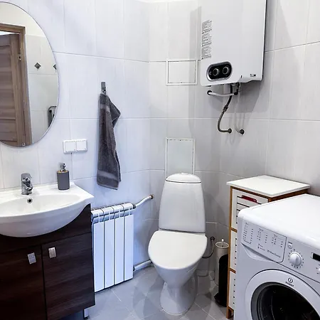 Apartament 10 Min To Old Town - Free Parking - Work Station *